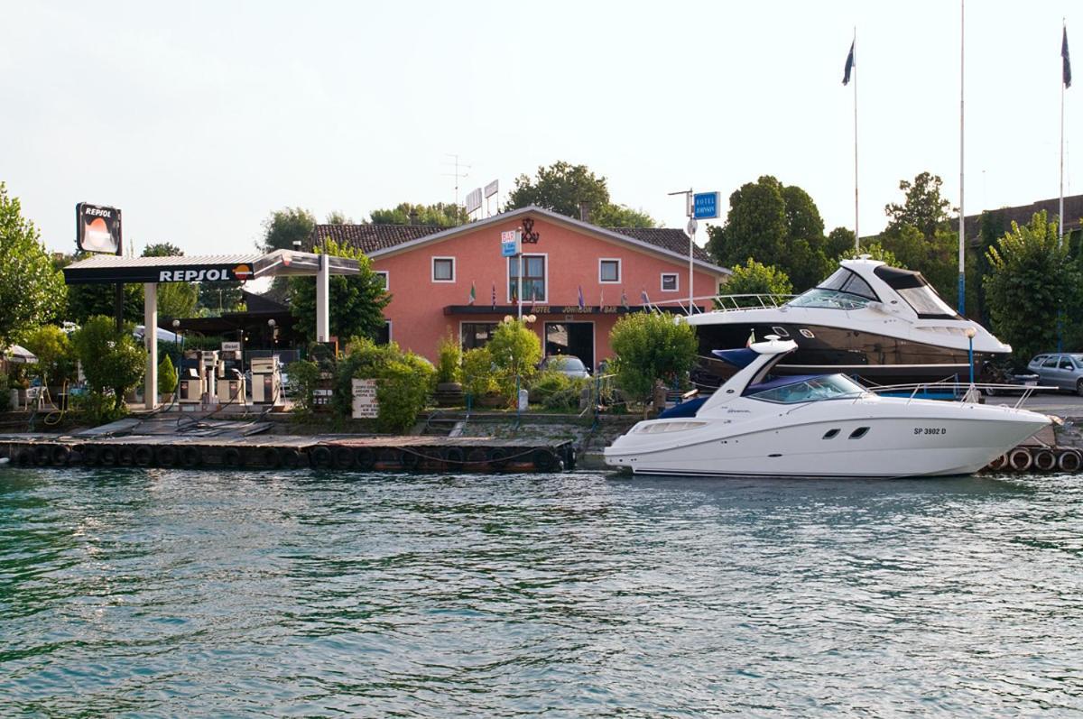 Hotel Johnson Peschiera del Garda Exterior foto