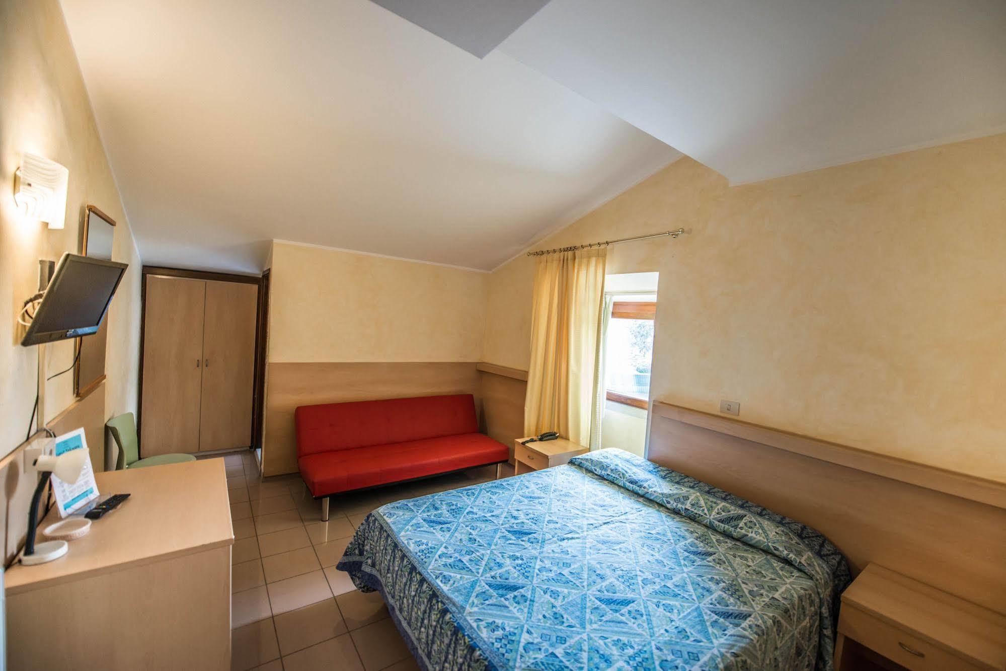 Hotel Johnson Peschiera del Garda Exterior foto