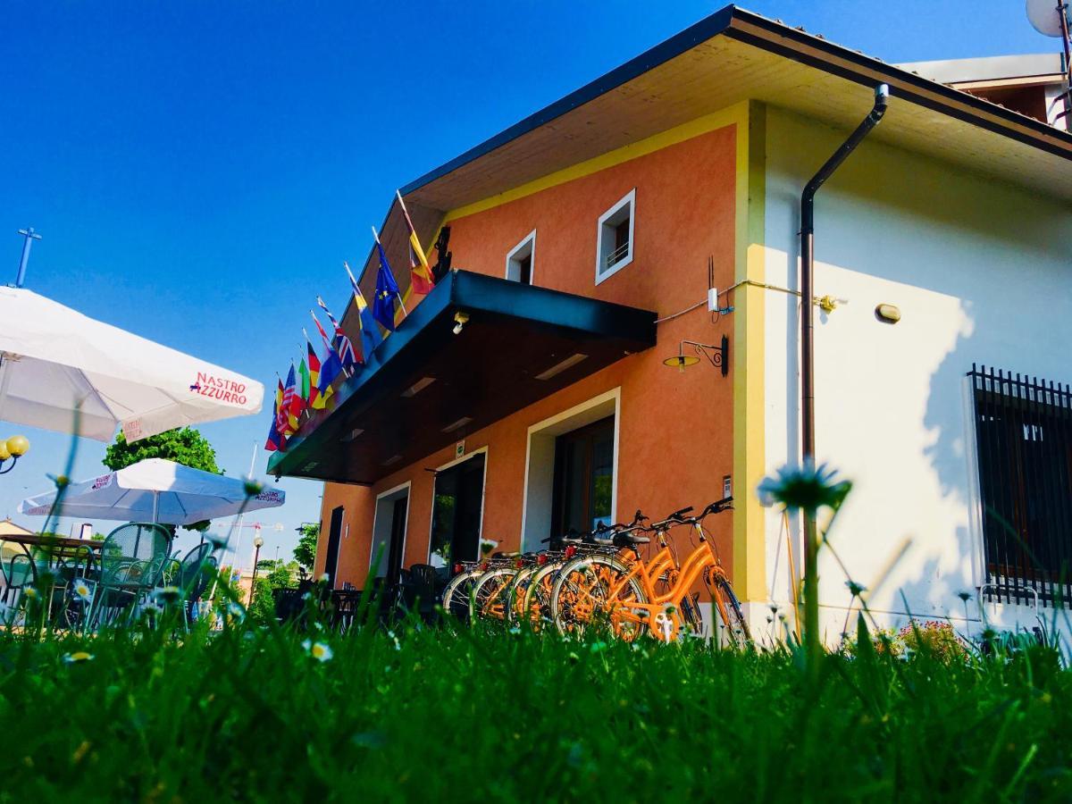 Hotel Johnson Peschiera del Garda Exterior foto